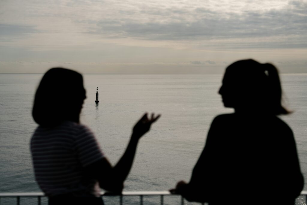 «Noch etwas Tee, Beth?» – Eine Geschichte von Emily Wüthrich