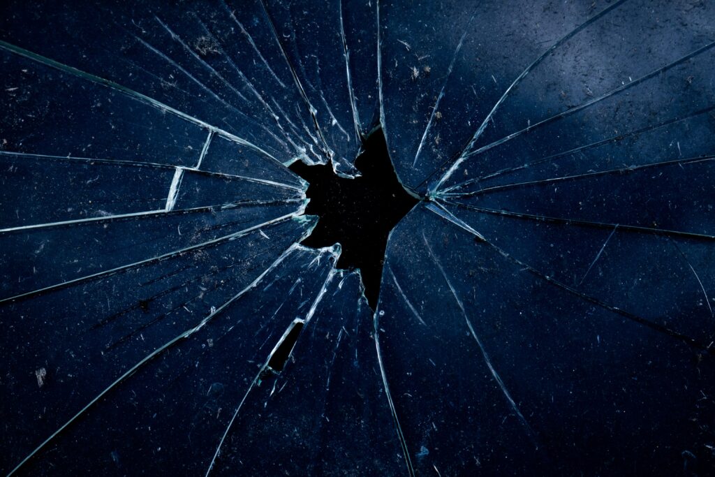 Spotted: «Glassbreaker»
